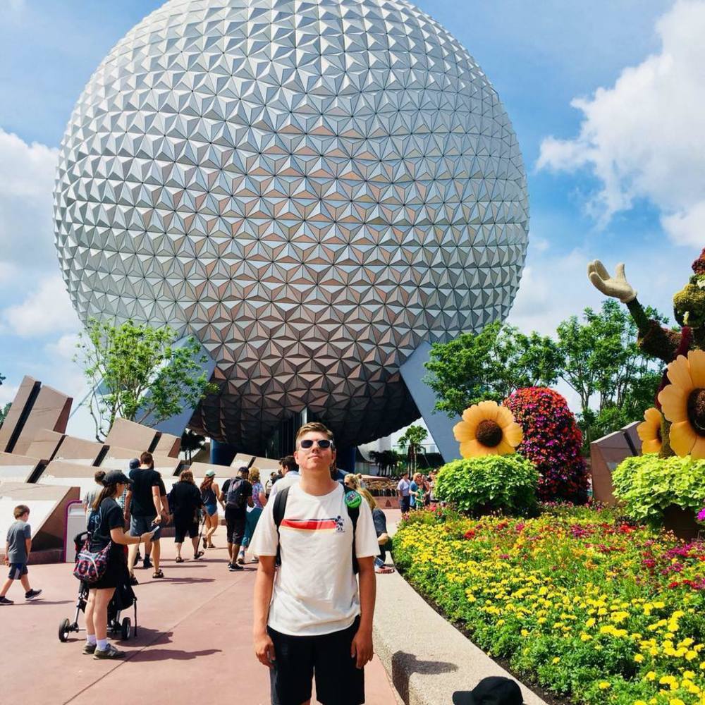 Meet your Posher, Christian